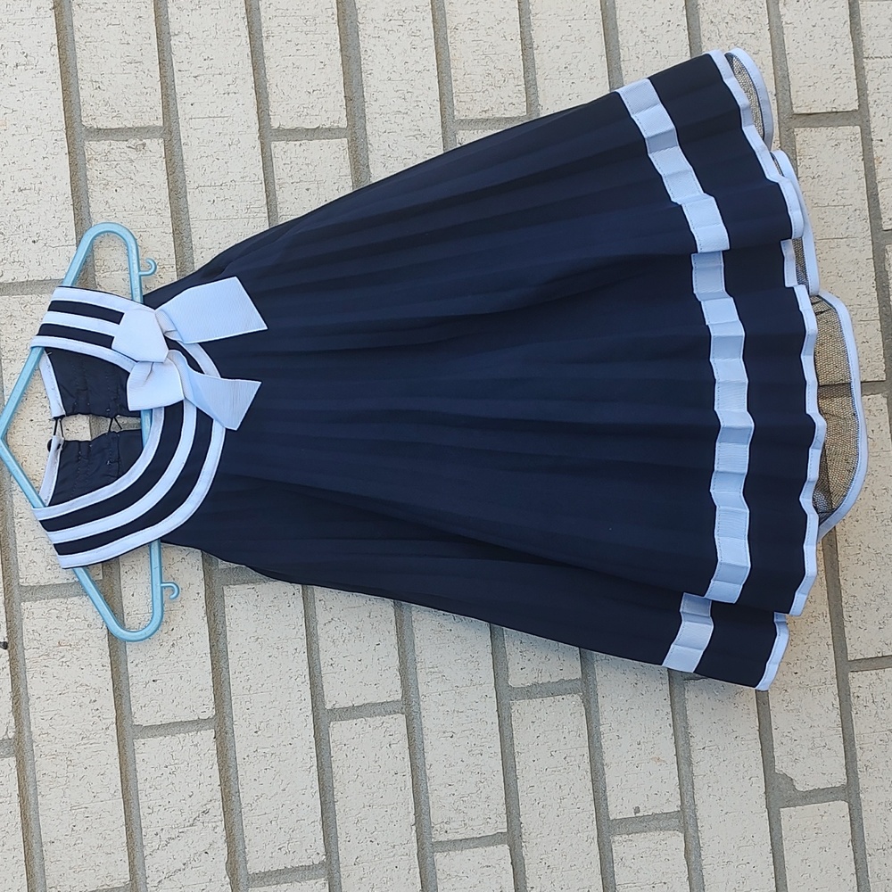 Bonnie Jean Dress - Picture 5 of 10
